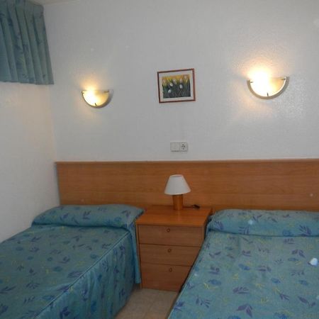 Las Carabelas Apartments Бенидорм Экстерьер фото