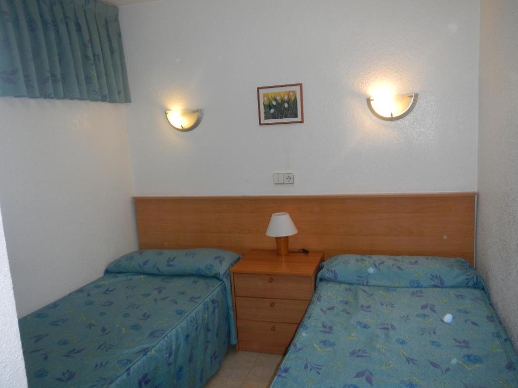 Las Carabelas Apartments Бенидорм Экстерьер фото